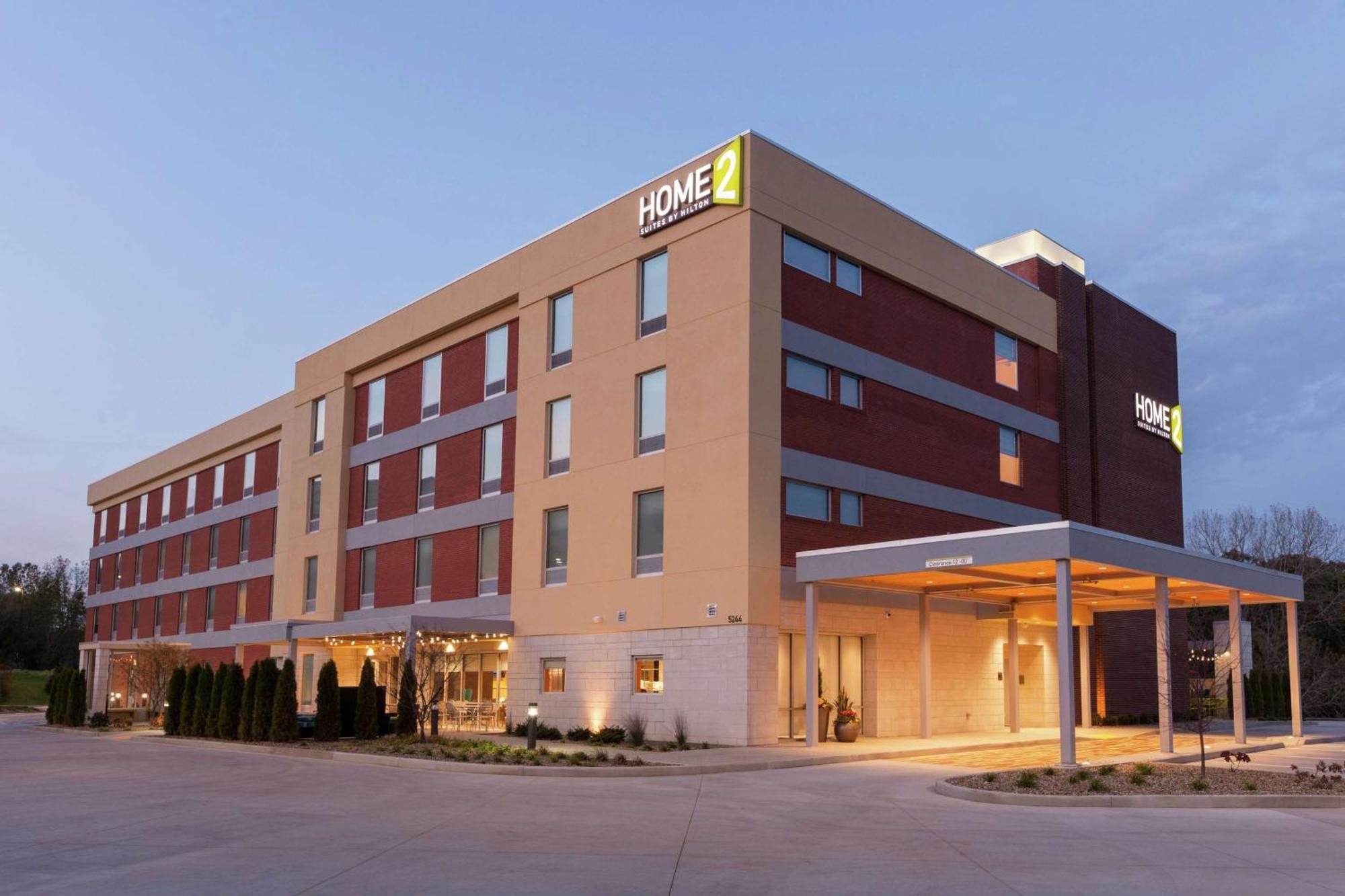 Home2 Suites By Hilton Youngstown Exterior photo